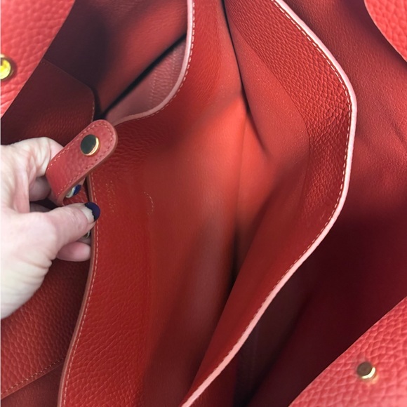 Cuyana Classic Structured Tote Large Red Pebbled Leather Minimalist Bag - Picture 13 of 16